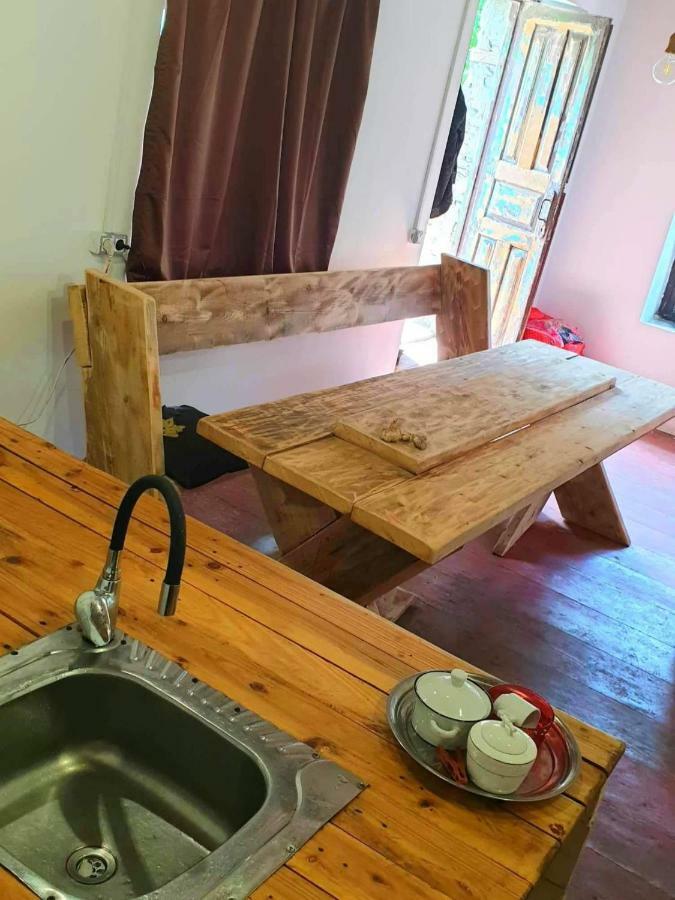 Panorama Guesthouse Mata C. Adishi Exterior photo